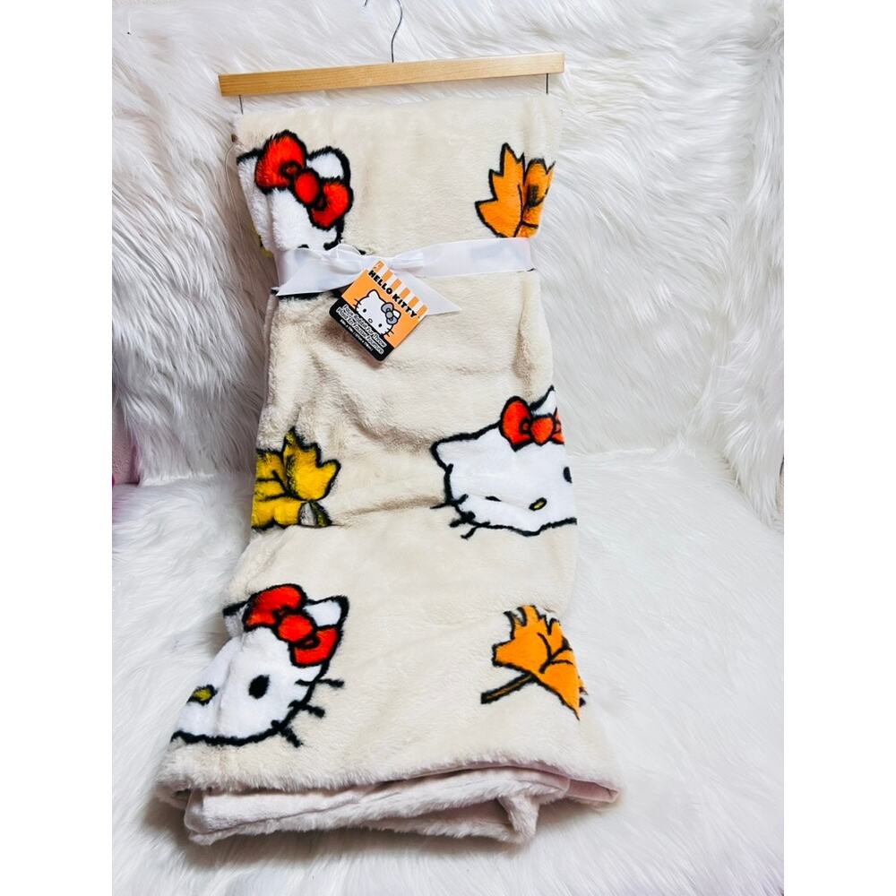 Hello Kitty Fall Throw